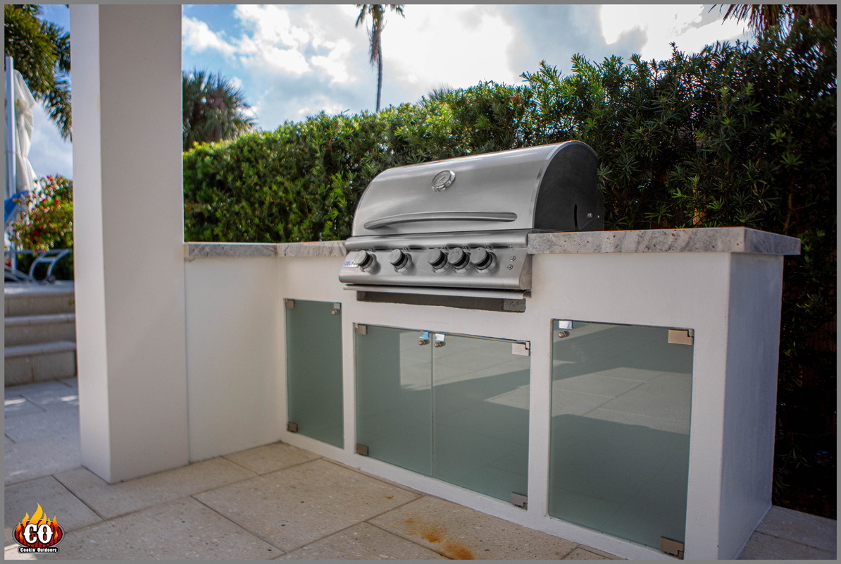 Outdoor Kitchen Glass Doors Venetian Isles